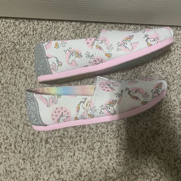 TOMS Glitter Sparkle Slip-On Shoes - Picture 2 of 3